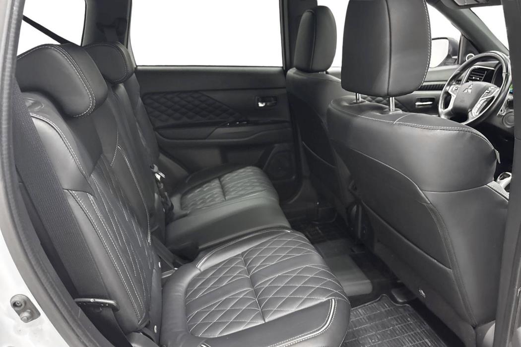 Mitsubishi Outlander PHEV 2021