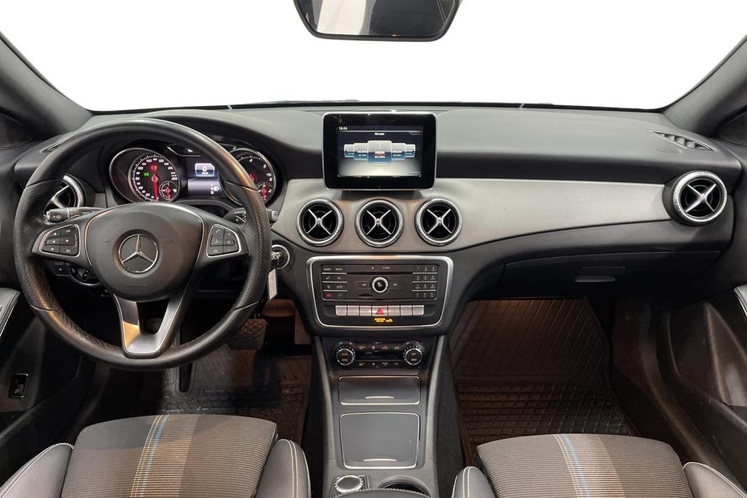 Mercedes-Benz CLA 2017