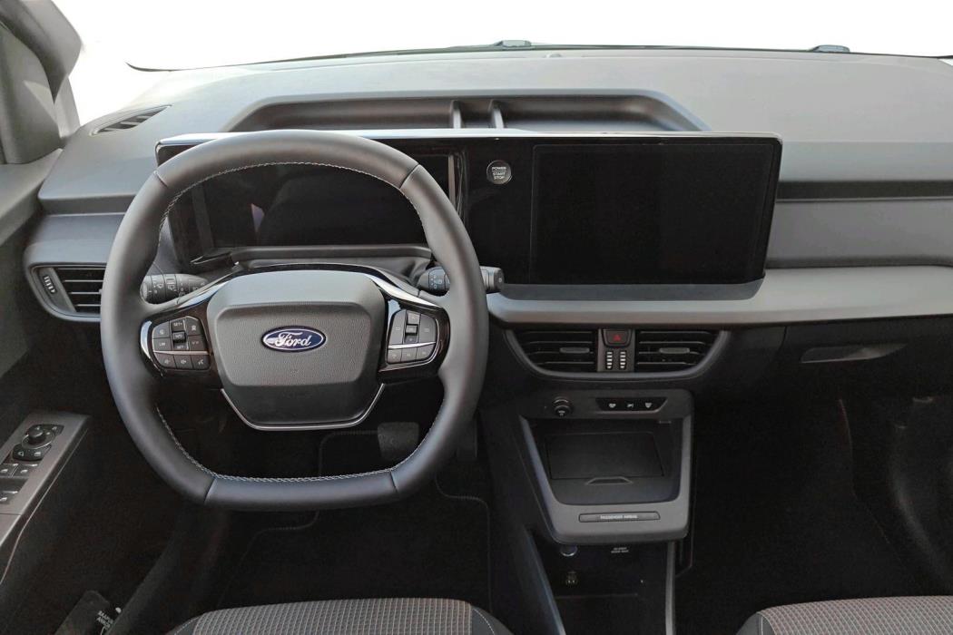 Ford Tourneo Courier 2025