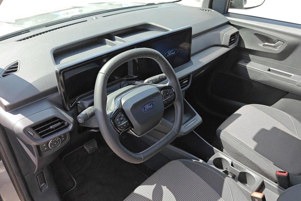 Ford Tourneo Courier 2025