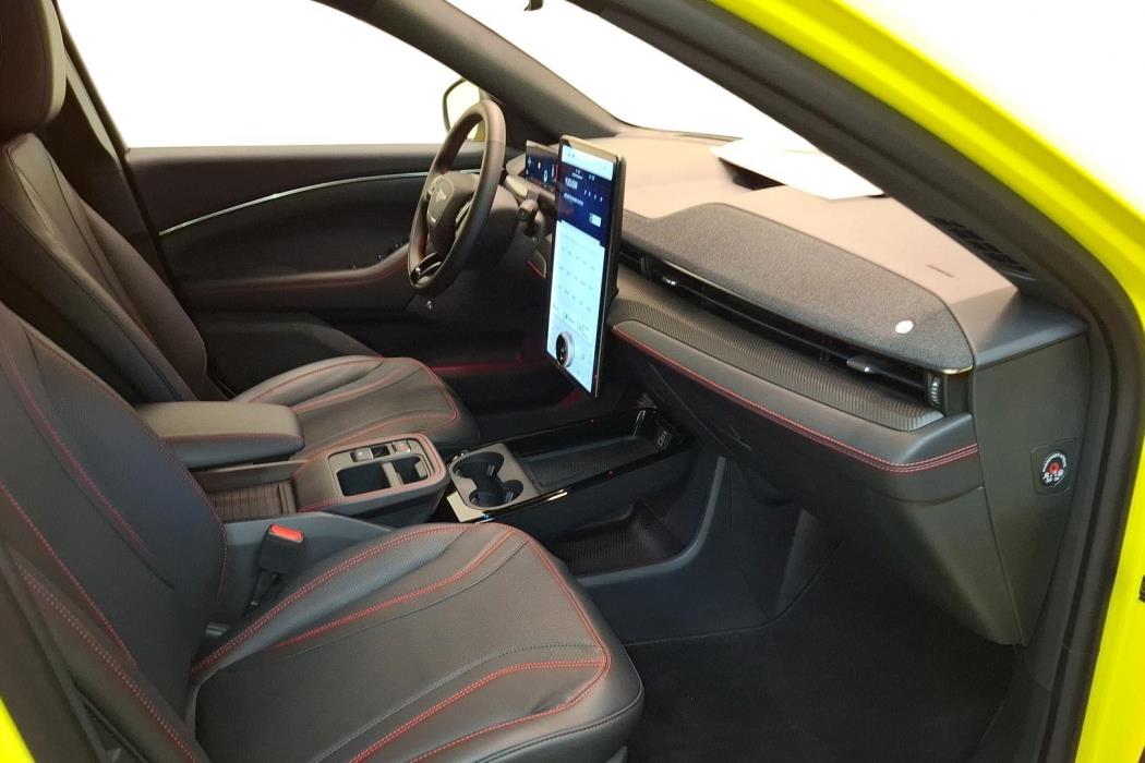 Ford Mustang Mach-E 2025