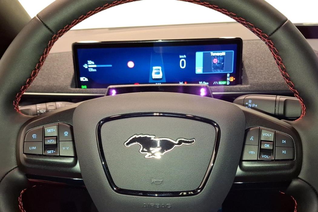 Ford Mustang Mach-E 2025