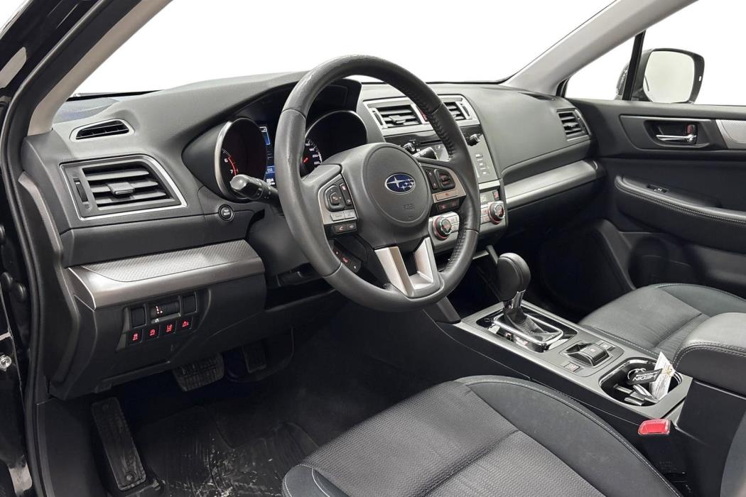 SUBARU OUTBACK 2016