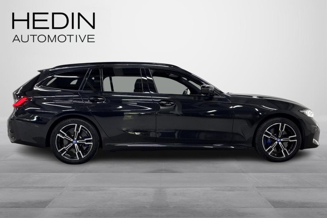 BMW 330 2023