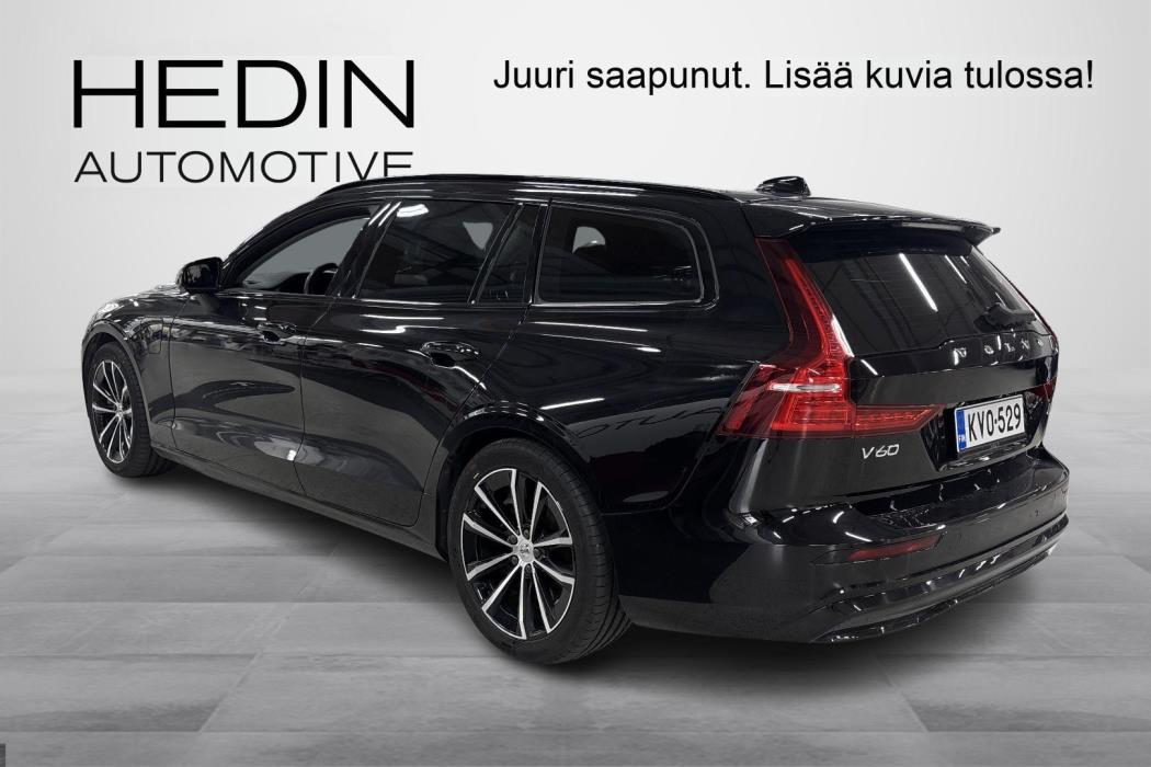 VOLVO V60 2024