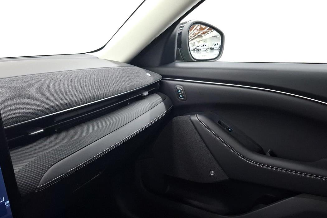 Ford Mustang Mach-E 2026