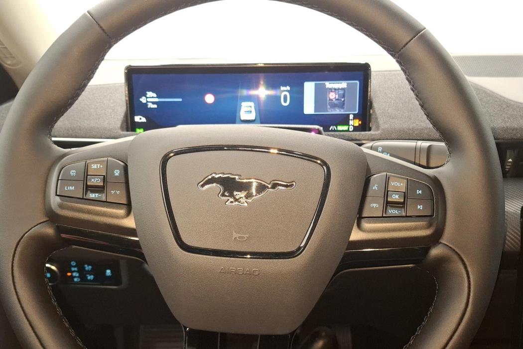 Ford Mustang Mach-E 2026