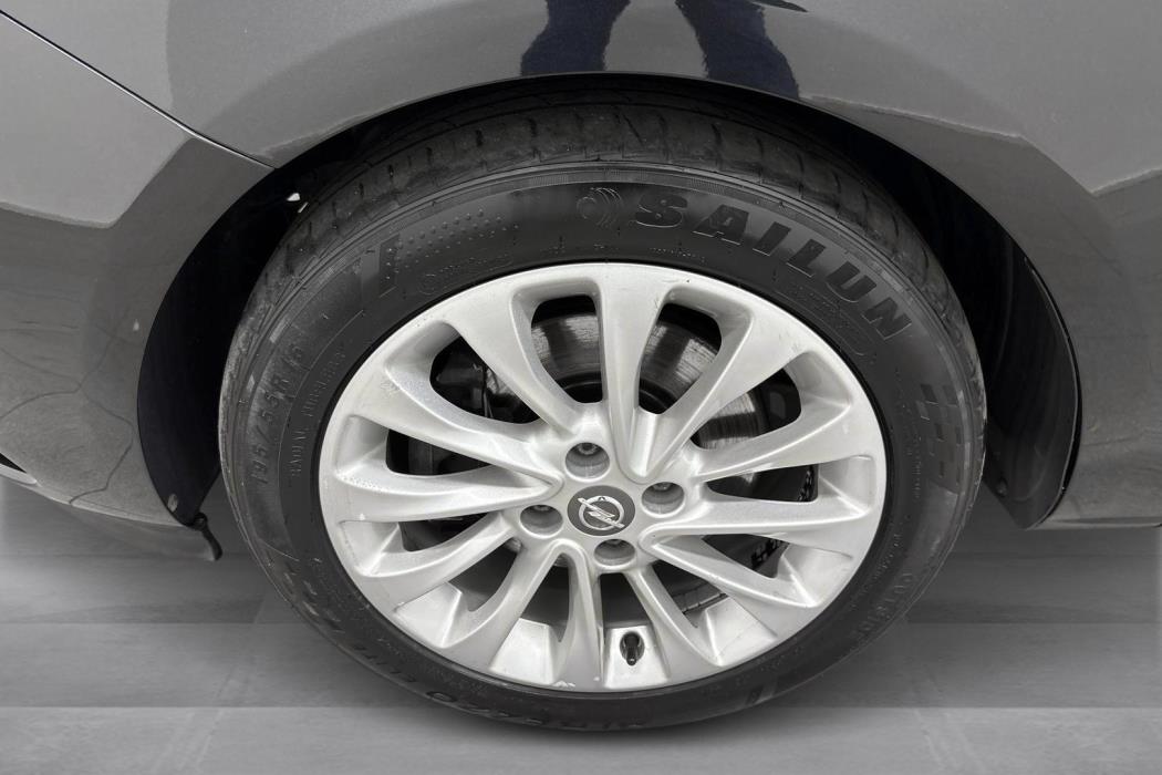 OPEL CORSA 2015