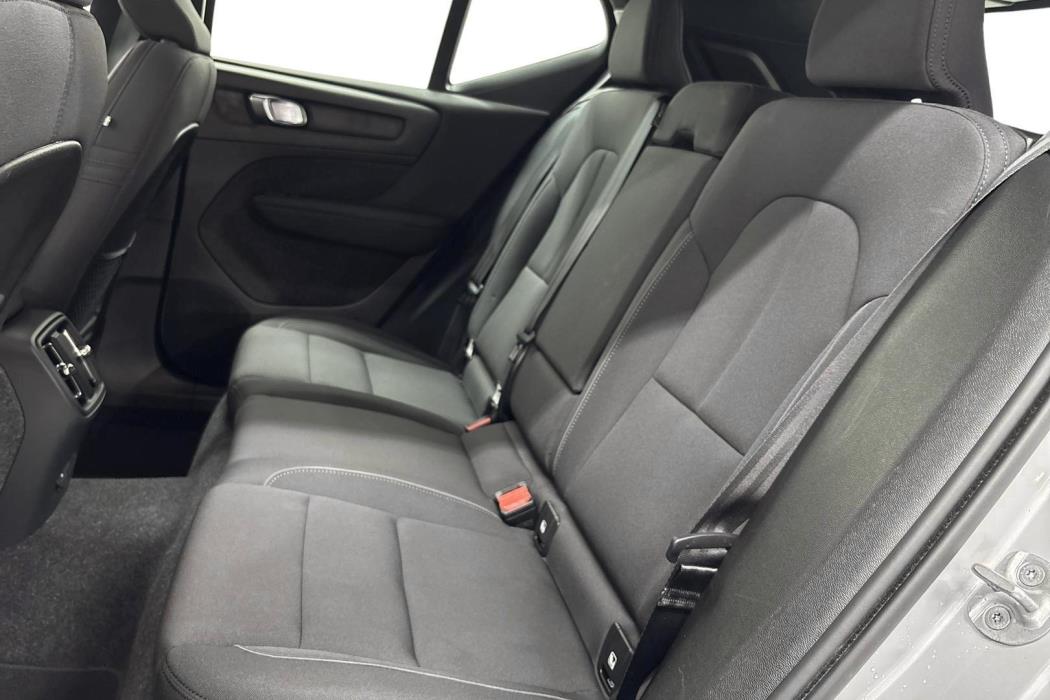 Volvo EX40 2025