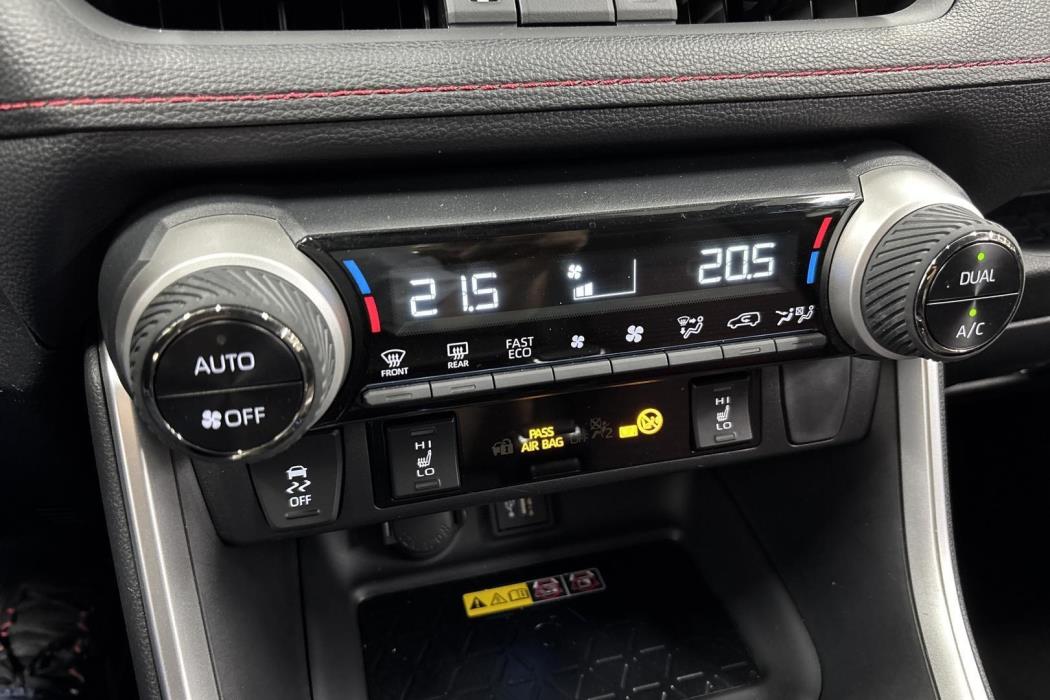 Toyota RAV4 Plug-in 2025