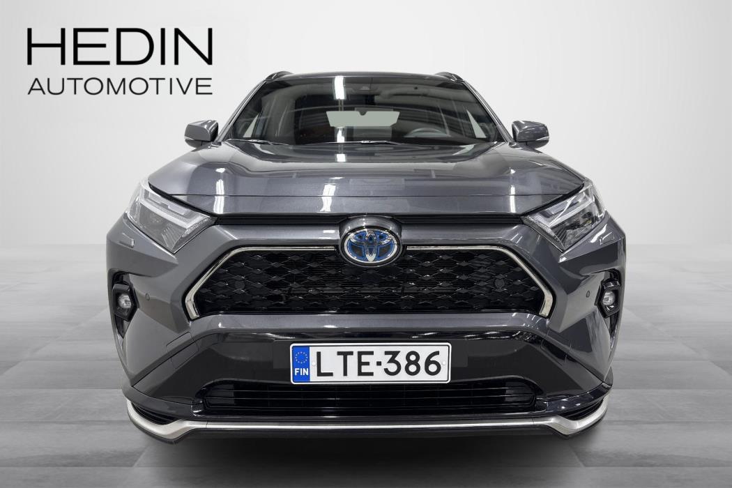 Toyota RAV4 Plug-in 2025