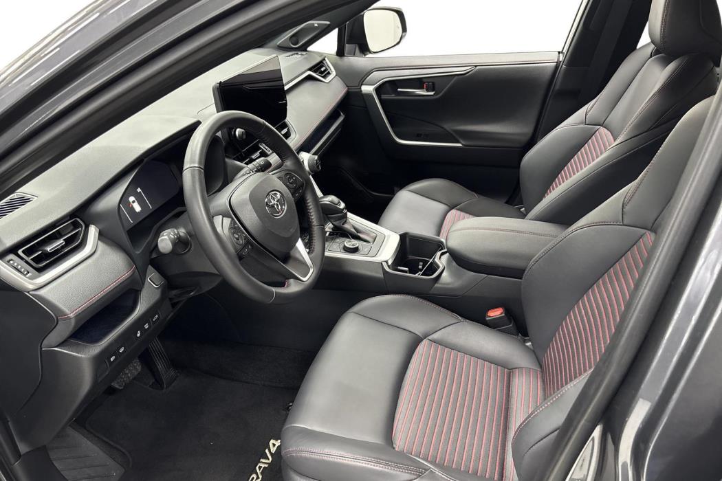 Toyota RAV4 Plug-in 2025