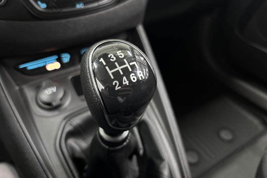 Ford Transit Courier 2023