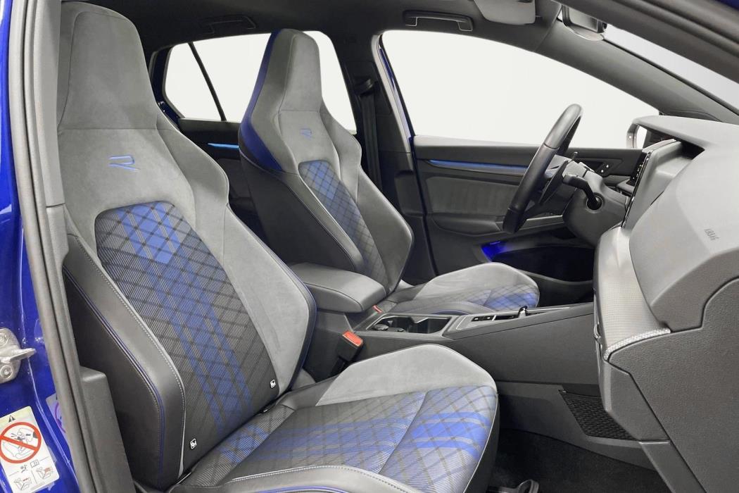 VOLKSWAGEN Golf 2021