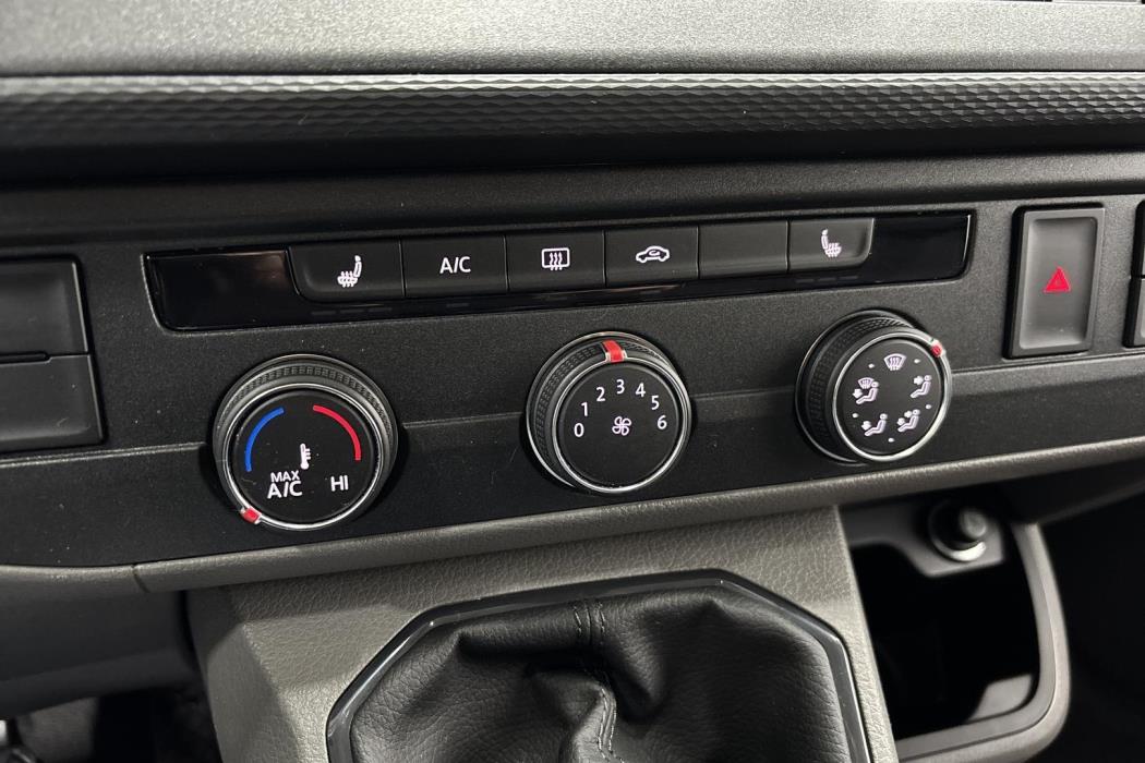 VOLKSWAGEN TRANSPORTER 2021
