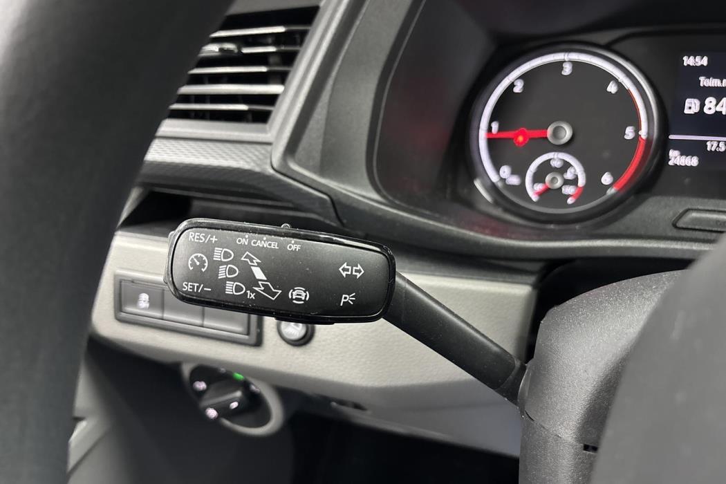 VOLKSWAGEN TRANSPORTER 2021