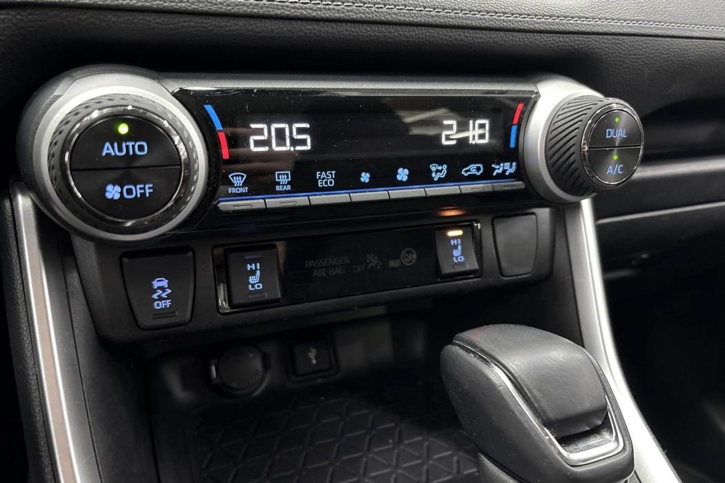 TOYOTA RAV4 2021