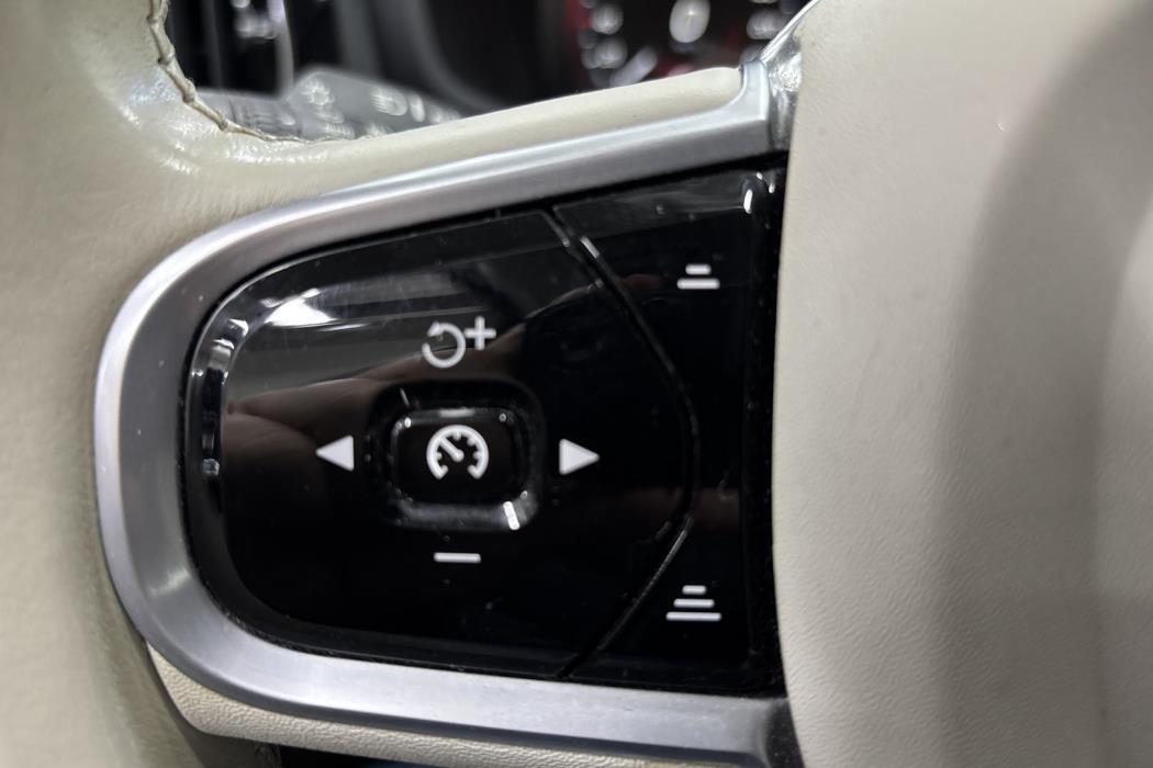 VOLVO V60 2020