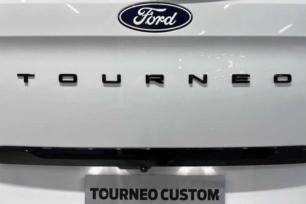 Ford Tourneo Custom 2026