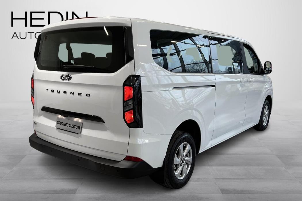 Ford Tourneo Custom 2026