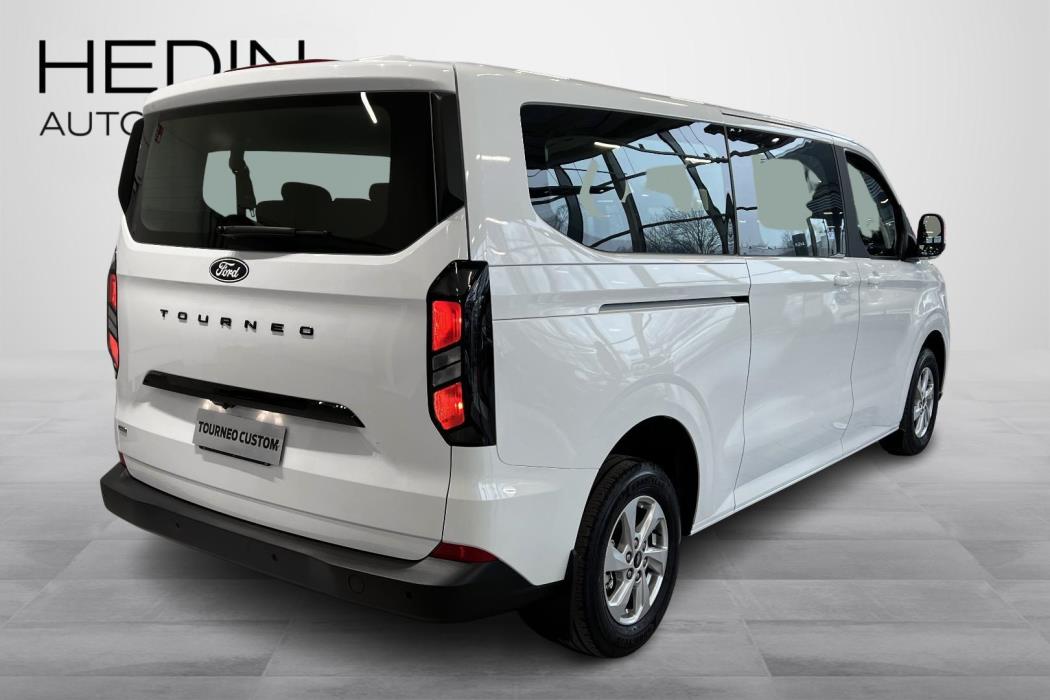 Ford Tourneo Custom 2026