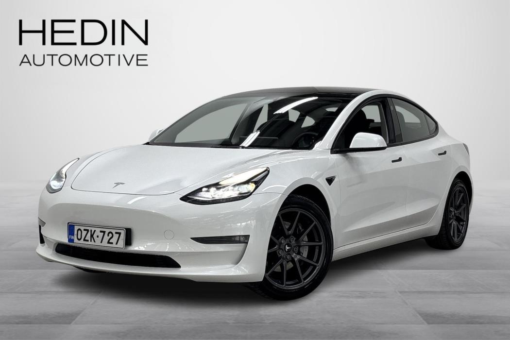 TESLA Model 3 2021