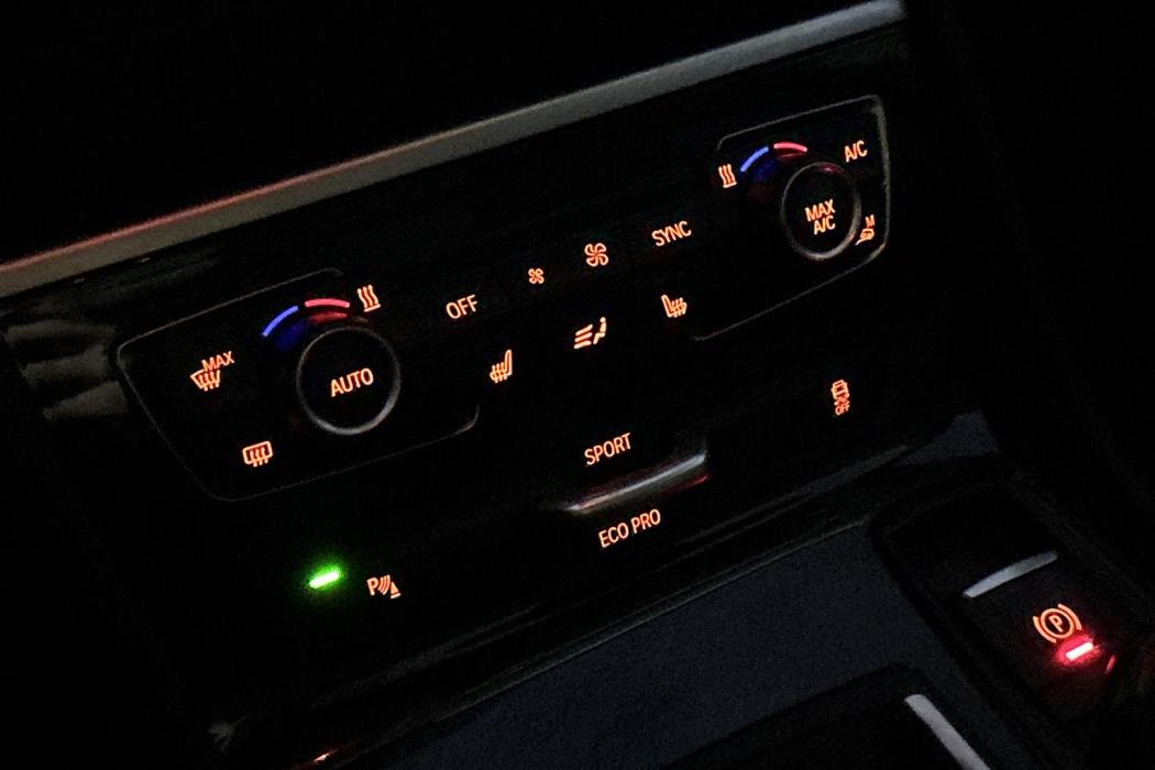 BMW 218 2016