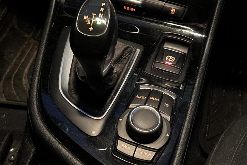 BMW 218 2016