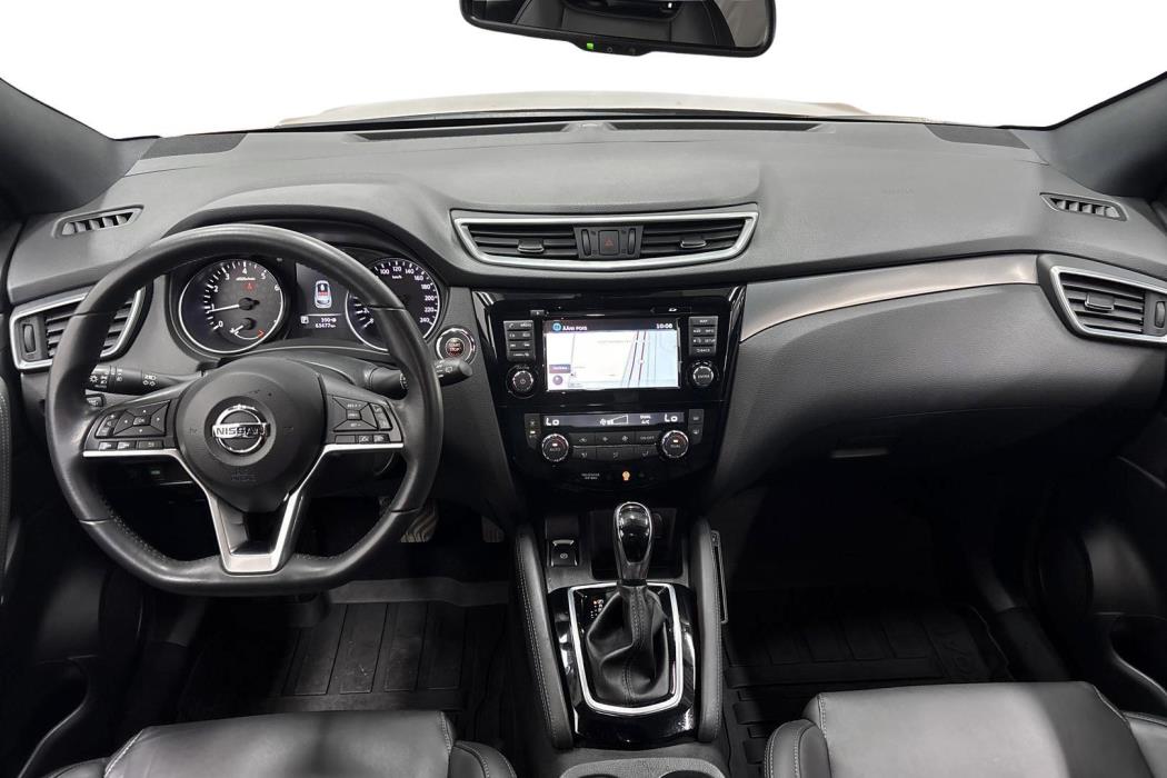 NISSAN Qashqai 2017