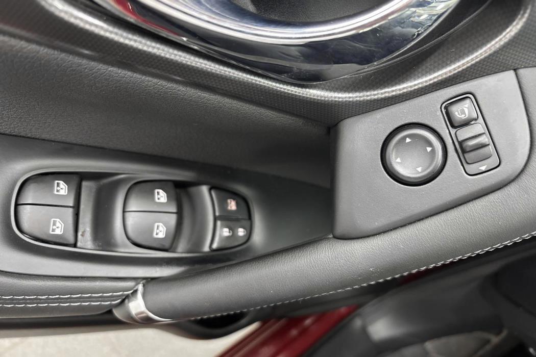 NISSAN Qashqai 2017