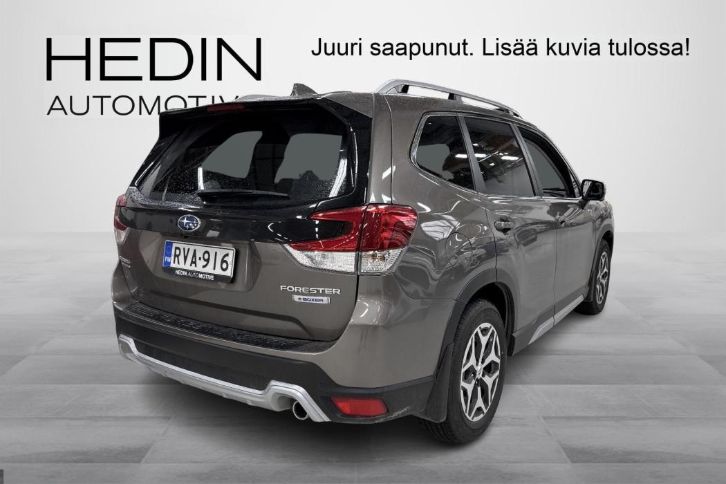 SUBARU FORESTER 2023