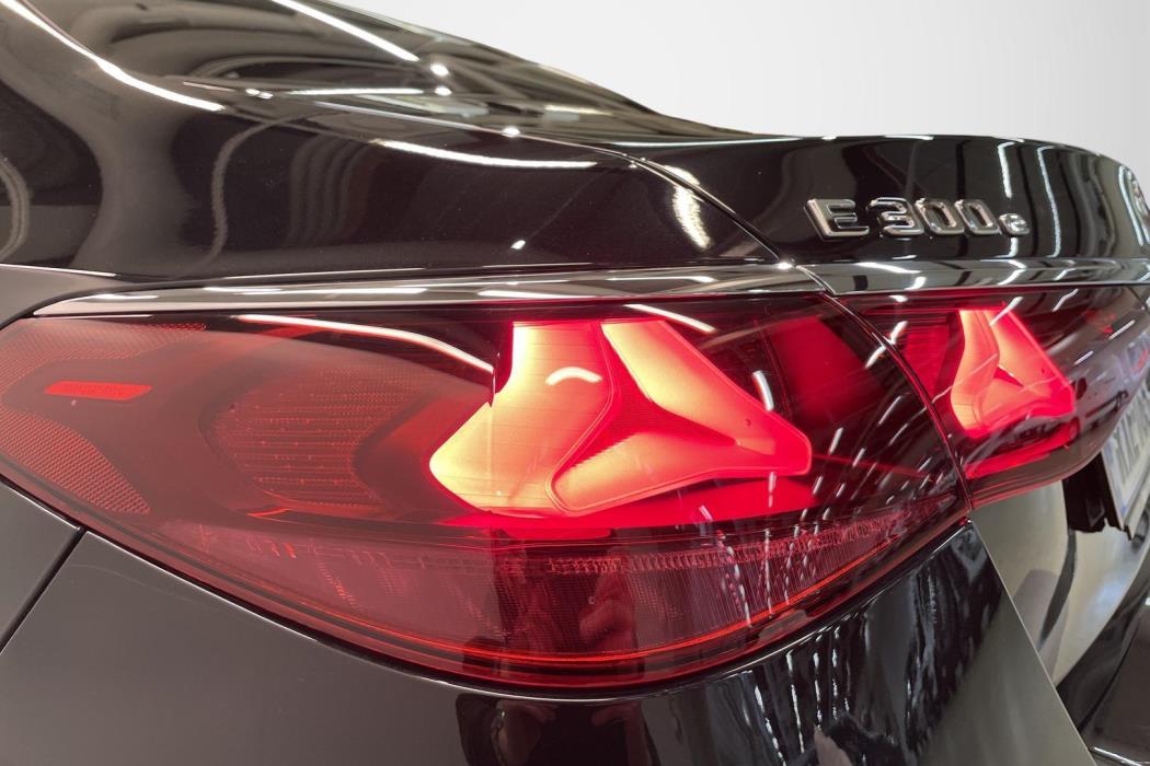 MERCEDES-BENZ E 2024