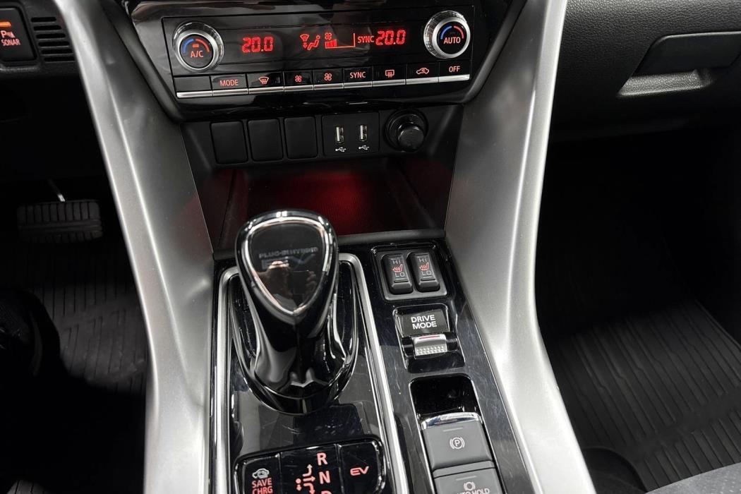 MITSUBISHI Eclipse Cross 2024