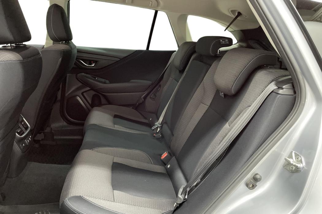 SUBARU OUTBACK 2023