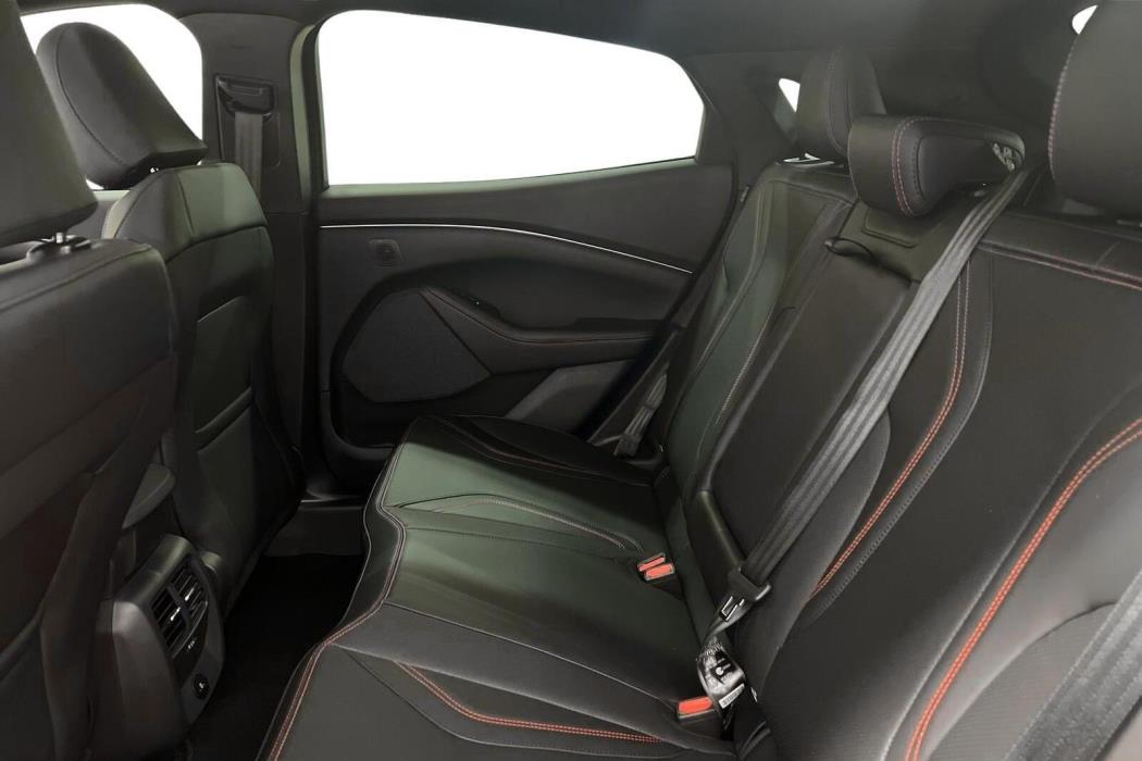 Ford Mustang Mach-E 2026