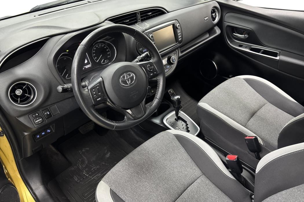 TOYOTA YARIS 2019