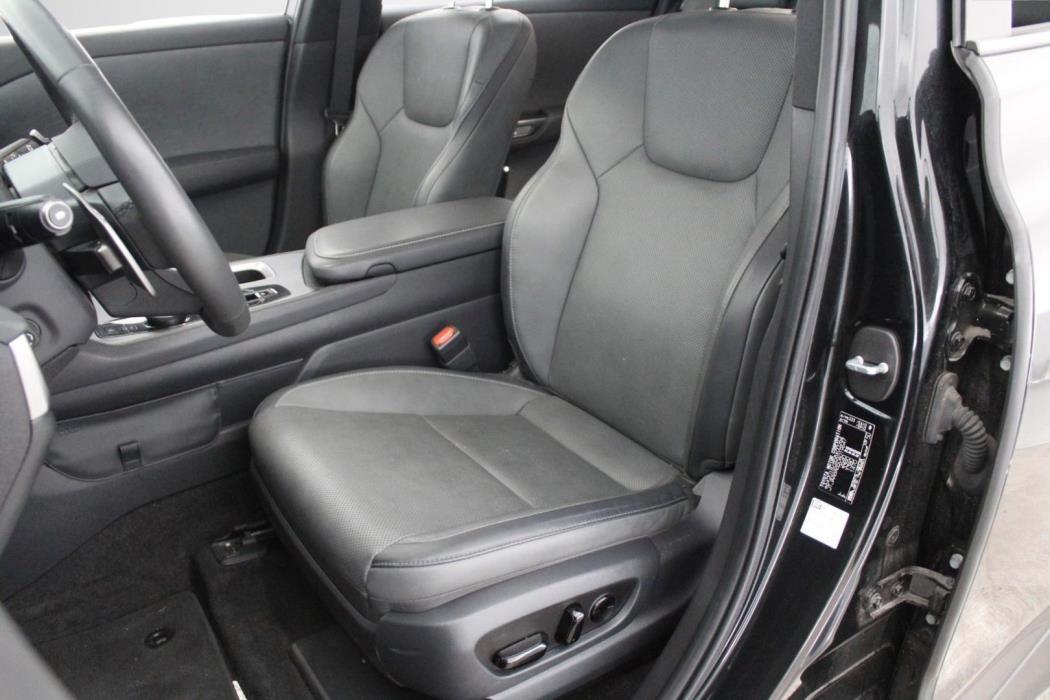 Lexus RZ 2025