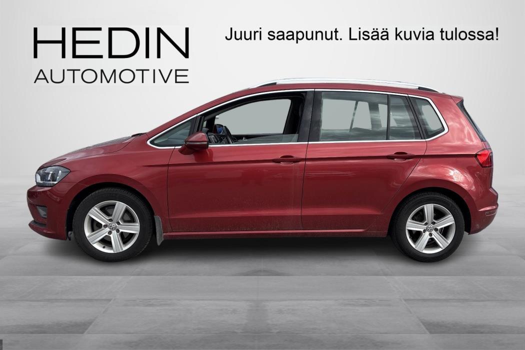 VOLKSWAGEN Golf Sportsvan 2015