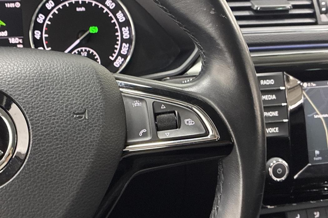 SKODA SUPERB 2015