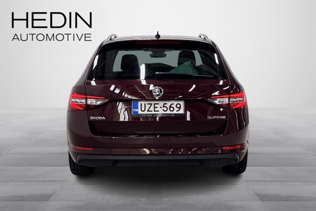 SKODA SUPERB 2015