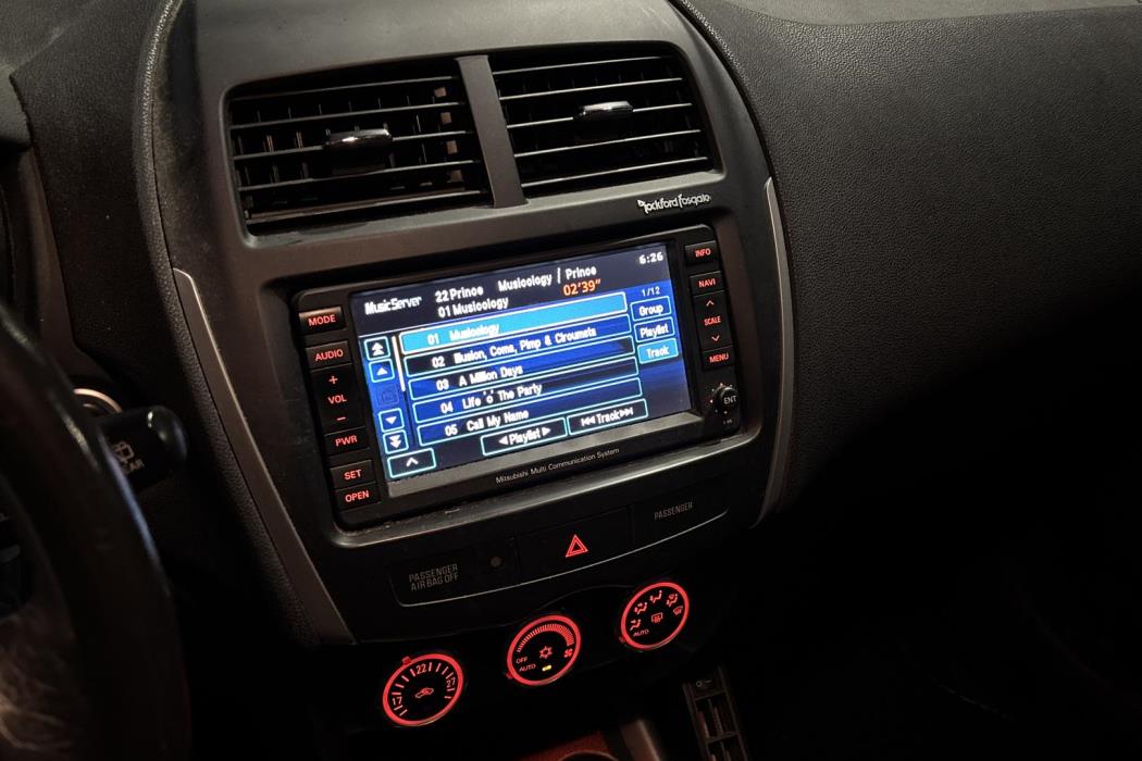 Mitsubishi ASX 2011