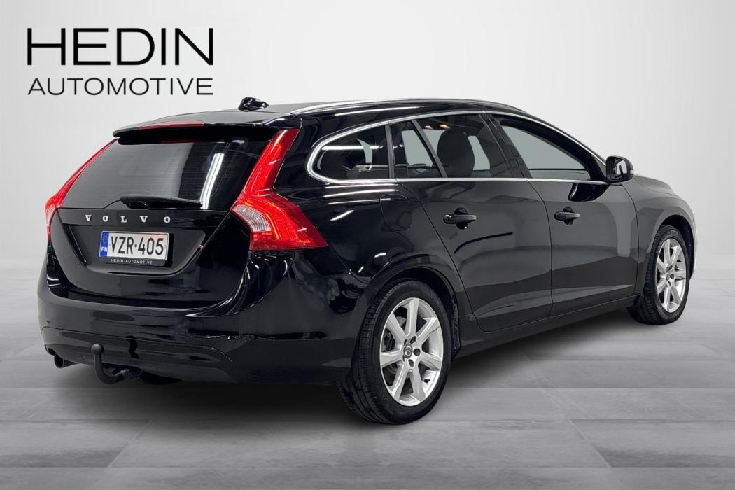 VOLVO V60 2017