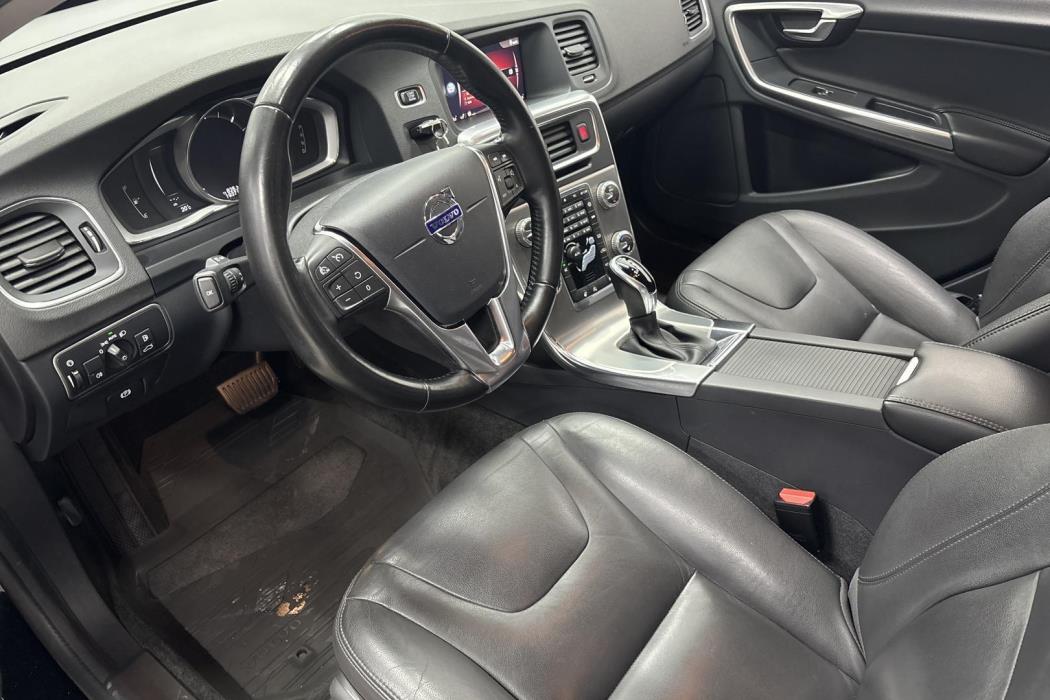 VOLVO V60 2017
