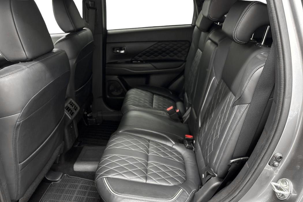 Mitsubishi Outlander PHEV 2020