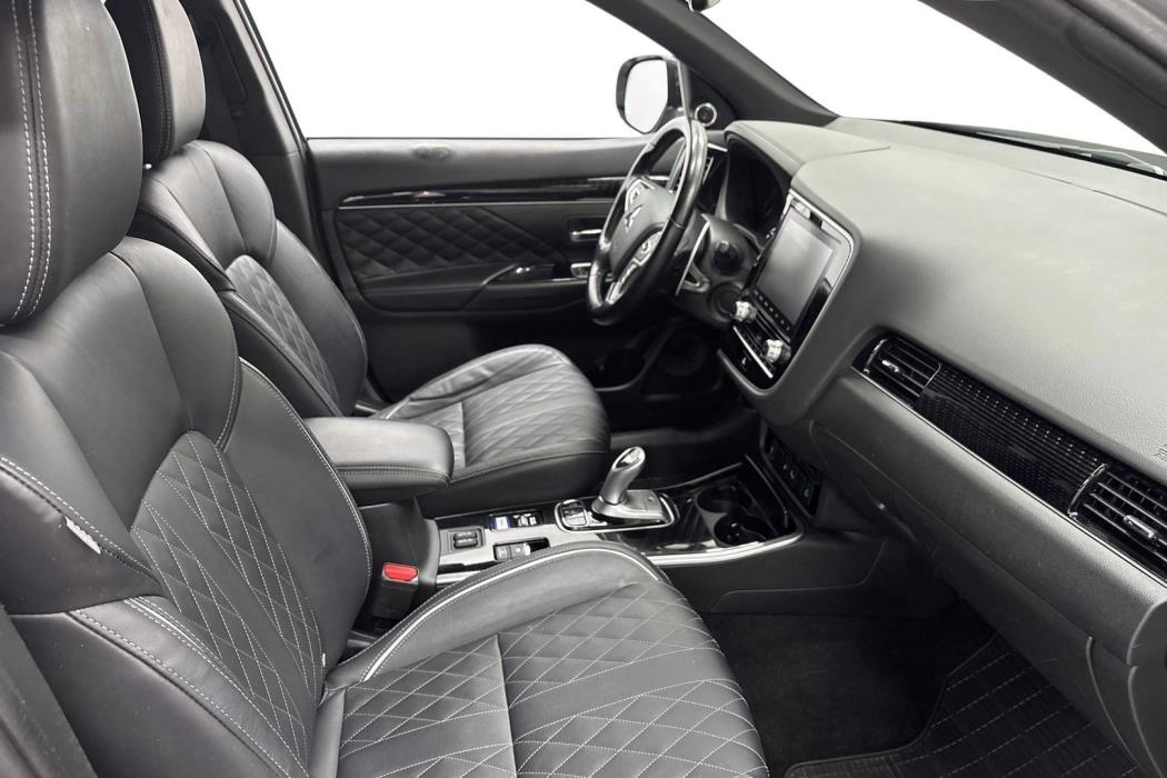 Mitsubishi Outlander PHEV 2020