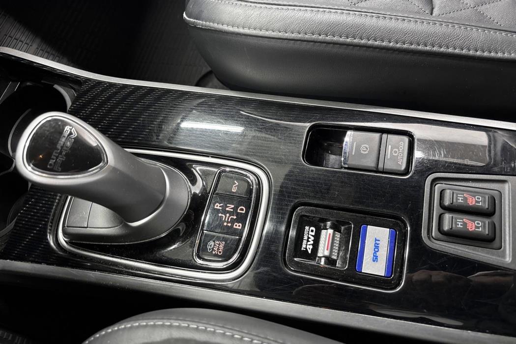 Mitsubishi Outlander PHEV 2020