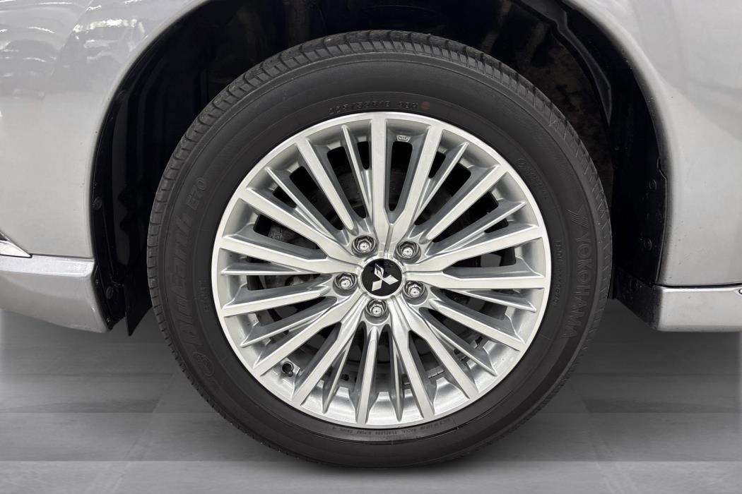 Mitsubishi Outlander PHEV 2020