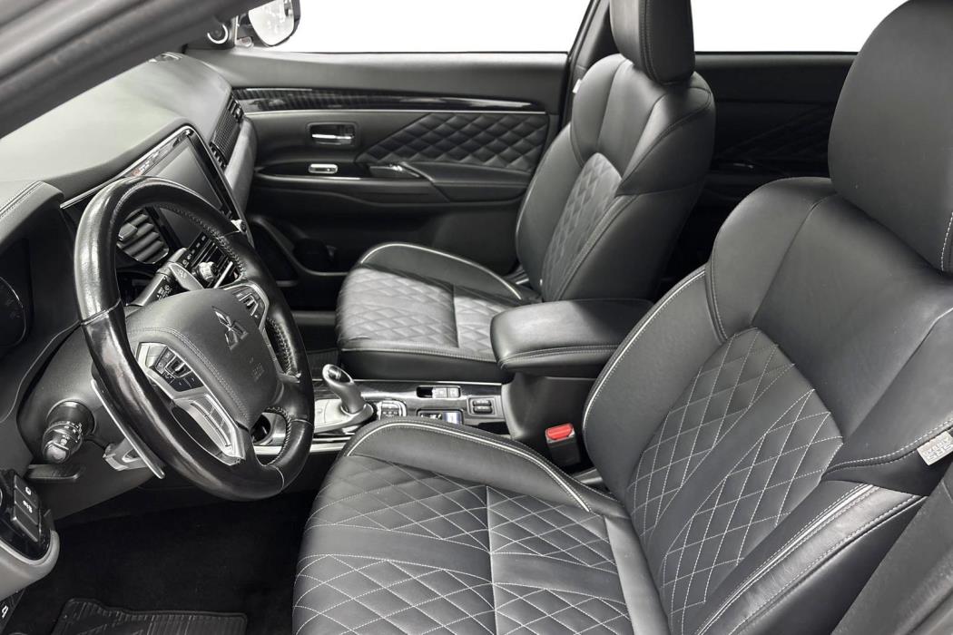 Mitsubishi Outlander PHEV 2020
