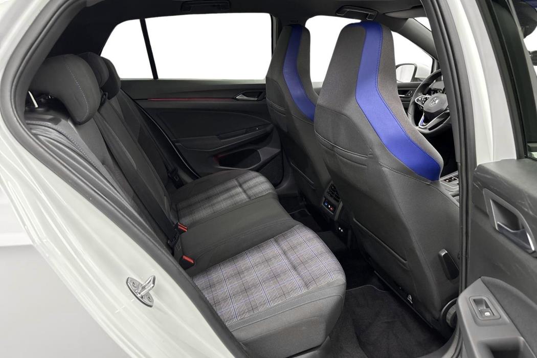 Volkswagen Golf 2021