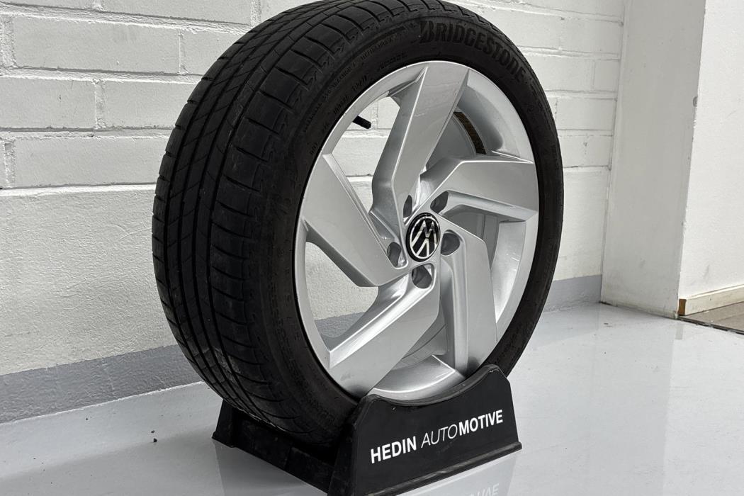 Volkswagen Golf 2021